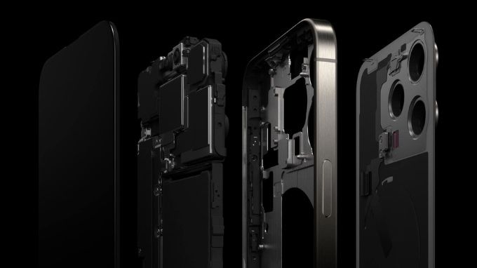 Sự tinh tế thể hiện ở từng chi tiết của iPhone 15 Pro Max