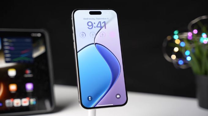 Mua phiên bản quốc tế iPhone 16 LL/A tại  Di Động Mỹ