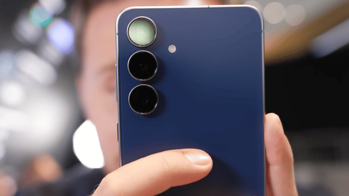 Hệ thống camera Galaxy S25 FE với khả năng chụp đa dạng