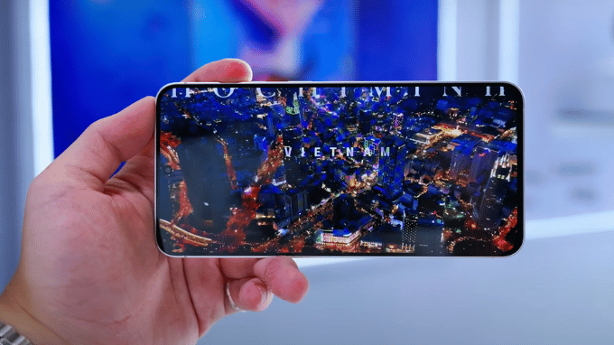 Màn hình Galaxy S25 FE với độ sáng 1.900 nits vượt trội