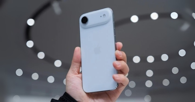 Thiết kế siêu mỏng nhẹ của iPhone Air có ảnh hưởng đến chơi game không?