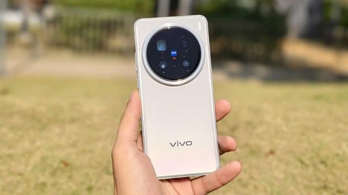 iPhone 17 Pro và Vivo X200 Pro