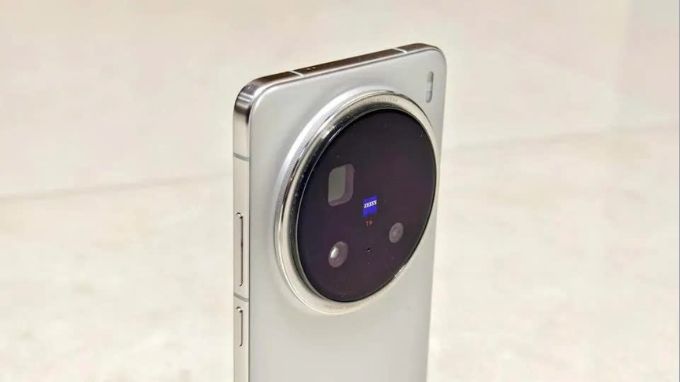 iPhone 17 Pro và Vivo X200 Pro