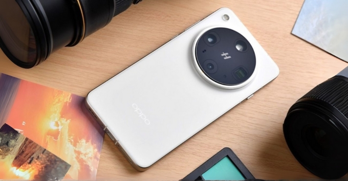 Thiết kế trên OPPO Find X8 Ultra cũ có còn giữ được dáng vẻ sang trọng?