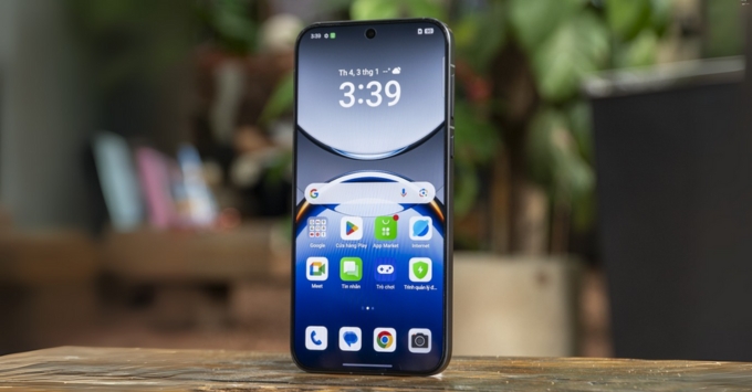 Trải nghiệm giải trí, xem phim, chơi game trên màn hình OPPO Find X8s cũ thế nào?