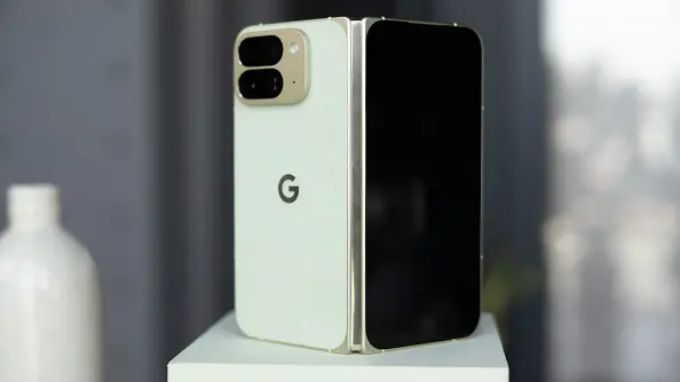 Google Pixel 10 Pro Fold và Oppo Find N5
