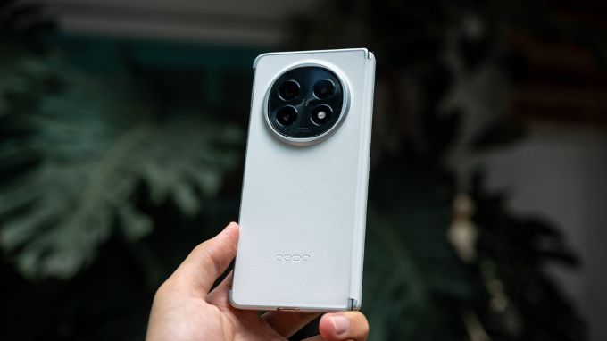 Google Pixel 10 Pro Fold và Oppo Find N5