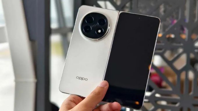 Google Pixel 10 Pro Fold và Oppo Find N5