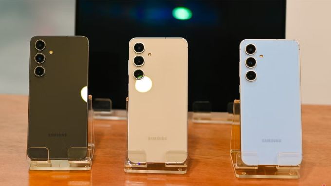 Galaxy S25 FE và Galaxy S24 FE