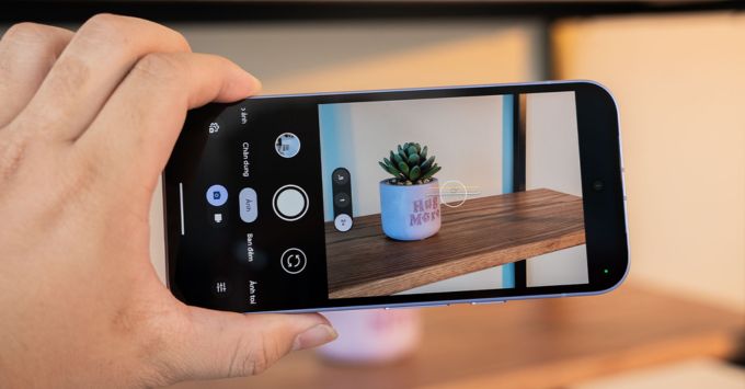 So sánh camera Galaxy S25 FE hay Pixel 9a điện thoại nào chụp ảnh đẹp hơn?