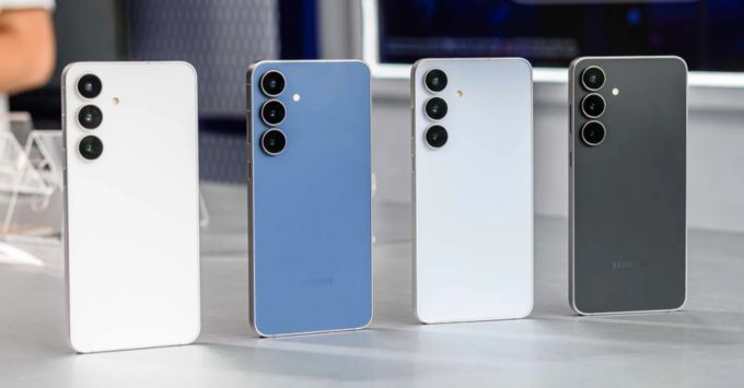 So sánh Thiết kế Galaxy S25 FE hay OPPO Reno14 nổi bật hơn?