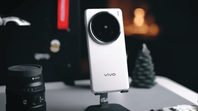 Thiết kế siêu mỏng của Vivo X300 Pro với hệ thống camera kit