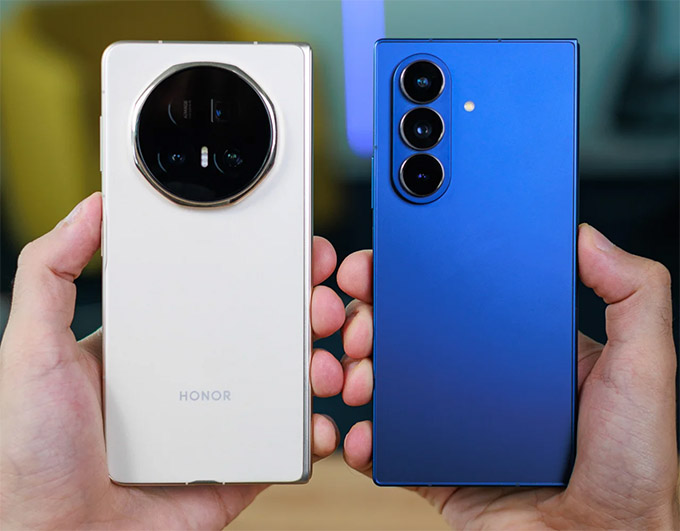 Về độ bền, Honor Magic V5 vượt trội hơn với hai chuẩn chống nước IP58 và IP59