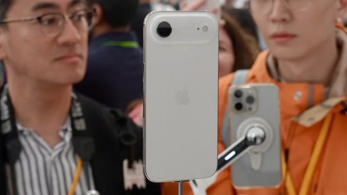 Viên pin 3.149 mAh được tối ưu hóa hoàn hảo cho thiết kế mỏng của iPhone Air