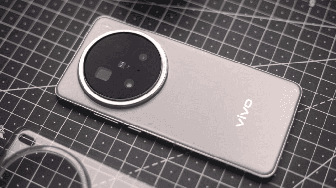 Vivo X200 Pro với những chất liệu cao cấp