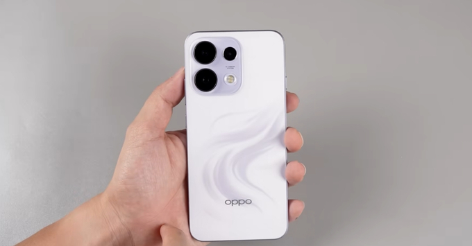 OPPO Reno16 F mặt lưng 3D độc đáo cá tính