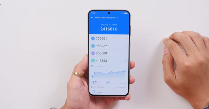 Samsung Galaxy S26 FE chiến game đồ họa nặng mượt mà nhờ chip Exynos 2500 kiến trúc 3nm.