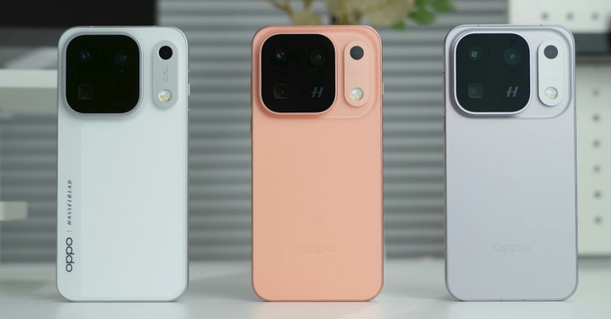 Thiết kế phá cách và cụm camera độc lạ trên OPPO Find X10 Pro Max.