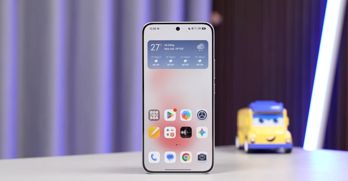 Màn hình AMOLED 6.83 inch trên Redmi Note 17 Pro Max sắc nét