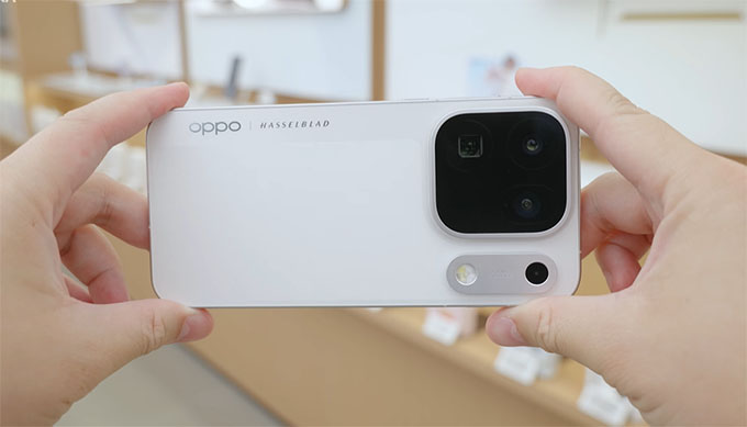 Find X10 Pro Max là điện thoại đầu tiên dùng cảm biến 200MP