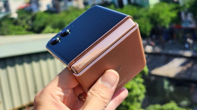 Điện thoại có thể mở cùng lúc các ứng dụng phổ biến