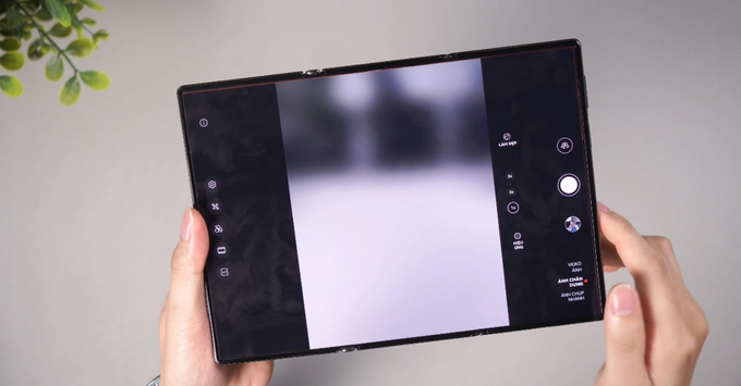 Hệ thống 3 camera khẩu độ biến thiên trên Huawei Mate XT 2