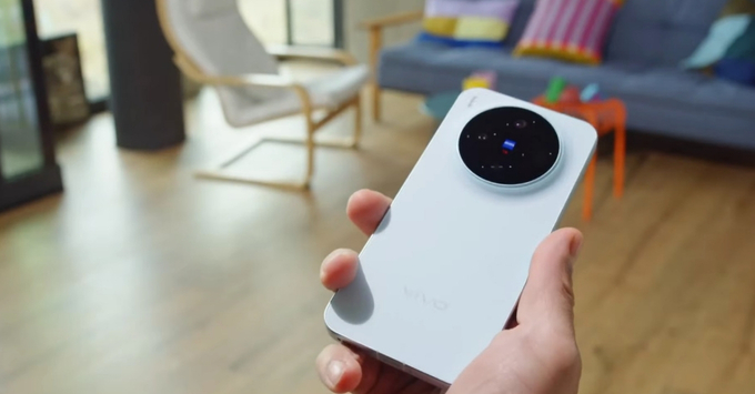 Vivo X500 Pro Max là sự lựa chọn xứng đáng cho những ai ưu tiên công nghệ đột phá hơn là các yếu tố truyền thống.
