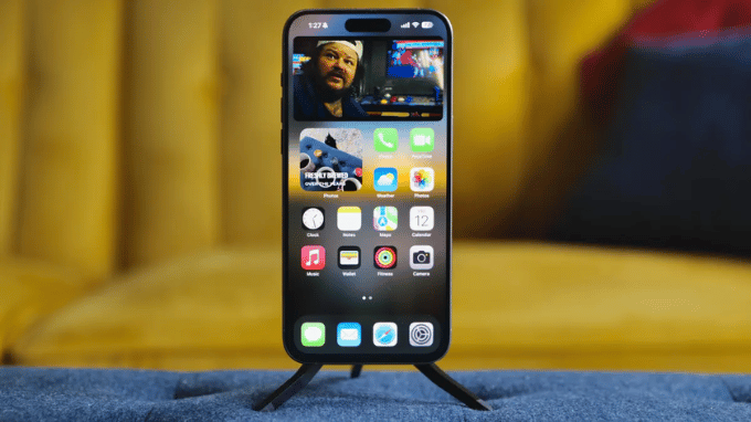 Màn hình OLED 120Hz của iPhone 15 Pro Max
