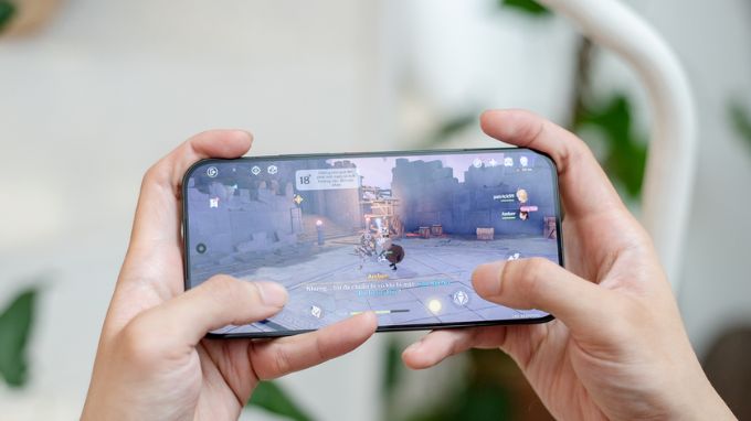 POCO F9 Ultra trang bị màn hình AMOLED kích thước lớn 6.9 inch