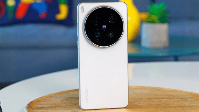 Vivo X300 Ultra mang phong cách máy ảnh