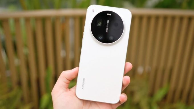 Xiaomi 17 Ultra sở hữu mặt lưng nổi bật