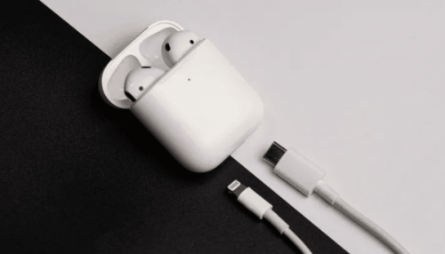 Nên sạc AirPods không dây hay bằng cáp USB để pin bền hơn?