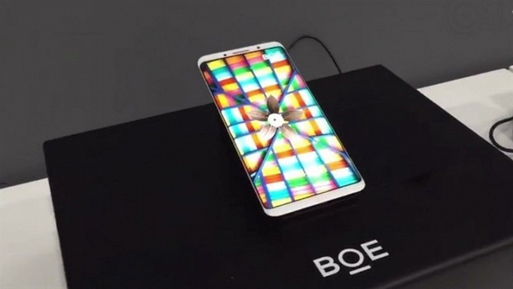 BOE là nhà sản xuất màn hình OLED cho iPhone 12