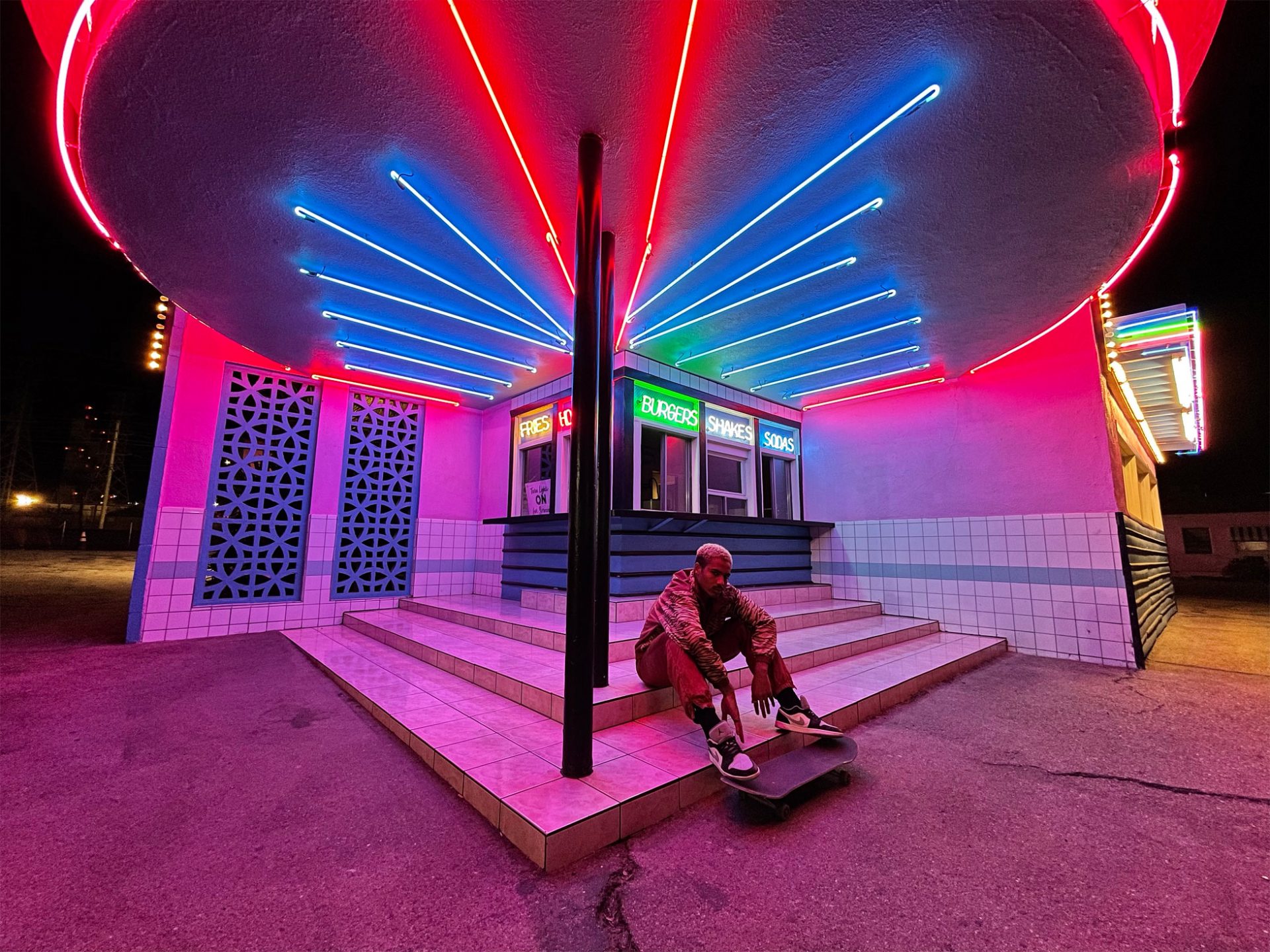 iPhone-12-Pro-iPhone-12-Pro-Max-ra-mat_3