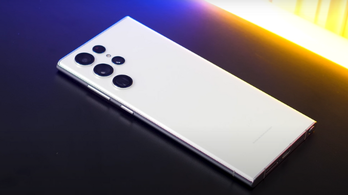 Galaxy S22 Ultra sang trọng