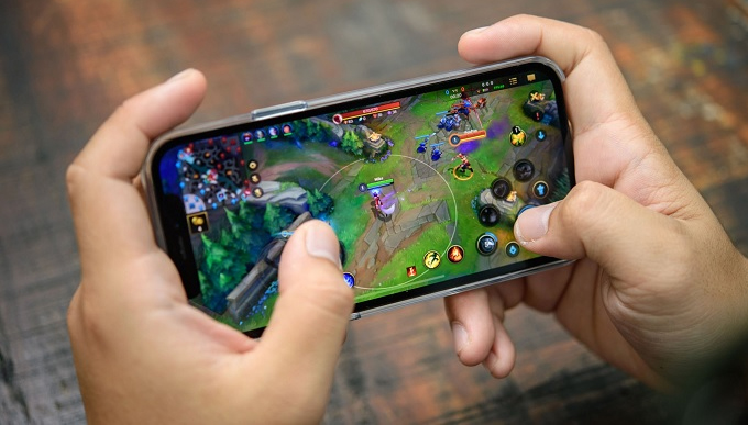 Nên mua iPhone 15 Pro Max hay iPhone 12 Pro Max về hiệu suất