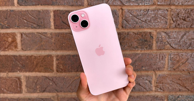 Fan nữ mê mẩn với iPhone 15 màu hồng: Những lý do nên mua