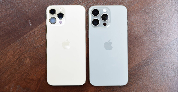 So sánh iPhone 15 Pro Max và iPhone 12 Pro Max về thiết kế