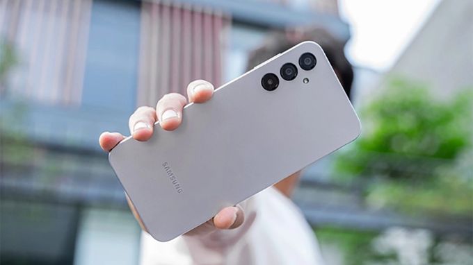 dien-thoai-5-trieu-samsung-didongmy