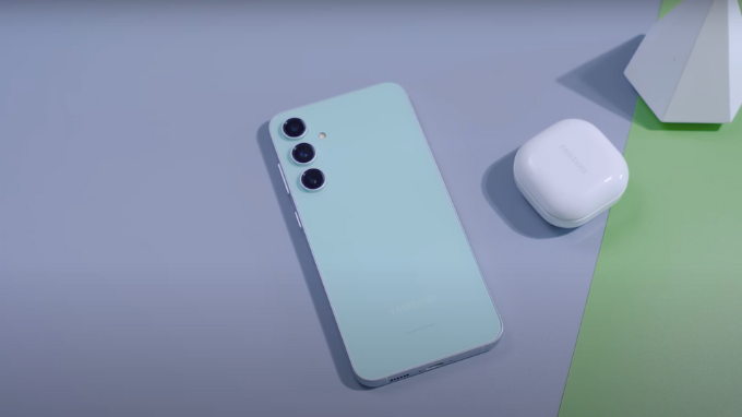 Galaxy S23 FE ngoại hình tương đồng Galaxy S23