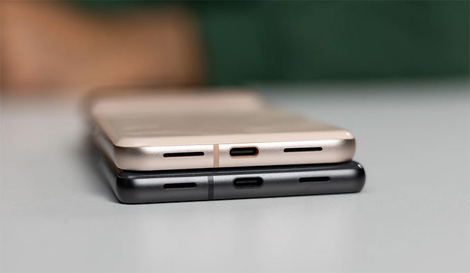 Với viên pin 4.385mAh bên trong, Pixel 7a giá rẻ đạt được sự cân bằng rất tốt 