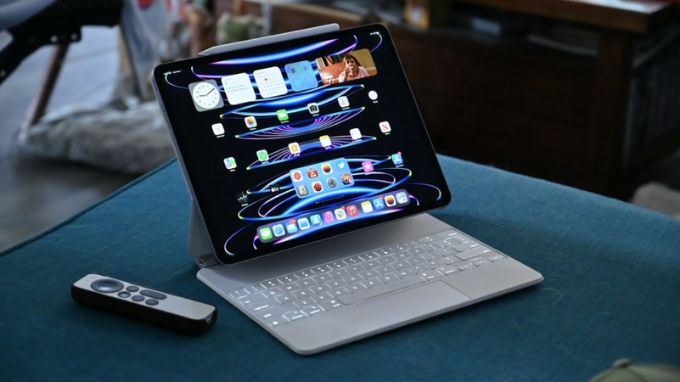 Một chiếc iPad mới từ Apple chắc chắn sẽ là lựa chọn tuyệt vời.