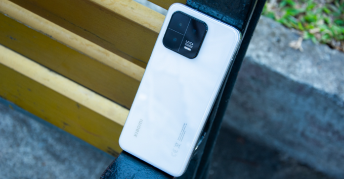 Bảng xếp hạng top 10 smartphone khủng nhất tháng 9 từ Antutu