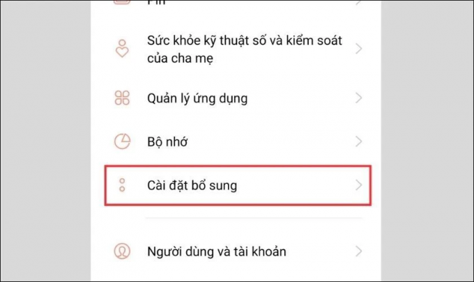 Trước khi thực hiện, bạn cần thiết lập Lối tắt TalkBack trong Cài đặt.