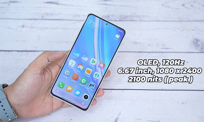  Redmi Note 14 5G được trang bị màn hình  AMOLED FHD+ 6,67 inch
