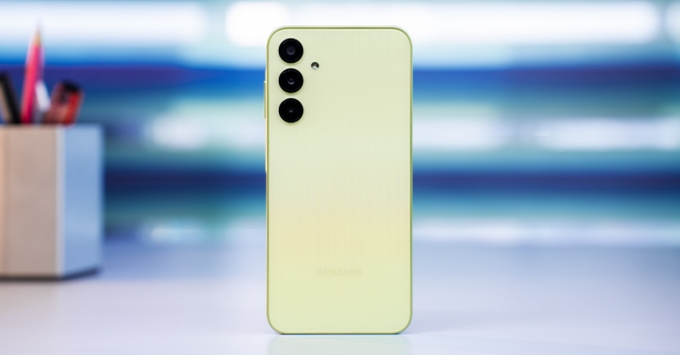 Samsung Galaxy A25 5G là top điện thoại Samsung pin trâu