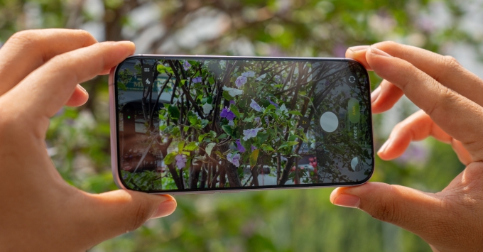 Đánh giá camera iPhone 17 512GB: Nâng cấp kép 48MP có ấn tượng?