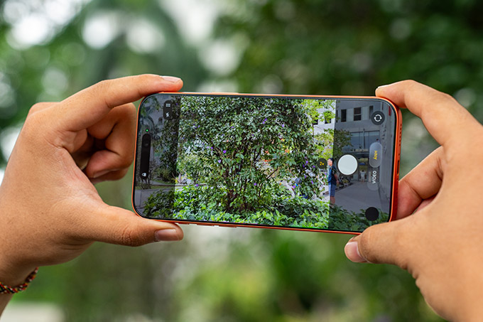 iPhone 17 Pro Max không chỉ là một chiếc máy ảnh tuyệt vời mà còn là một máy quay phim chuyên nghiệp 