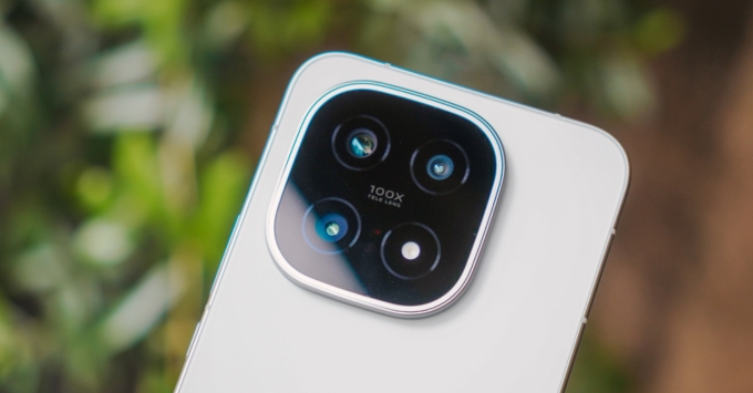 Trải nghiệm phần mềm Origin OS 6 và các tính năng đặc biệt của iQOO 15 ra sao?