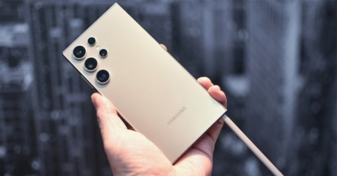 Top7 điện thoại Samsung pin trâu 2025: Dùng cả ngày!